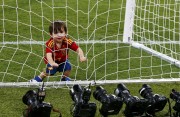Испания - Италия - Финальный матс на чемпионате Евро 2012, 1 июля 2012 (322xHQ) 4b2398201622085